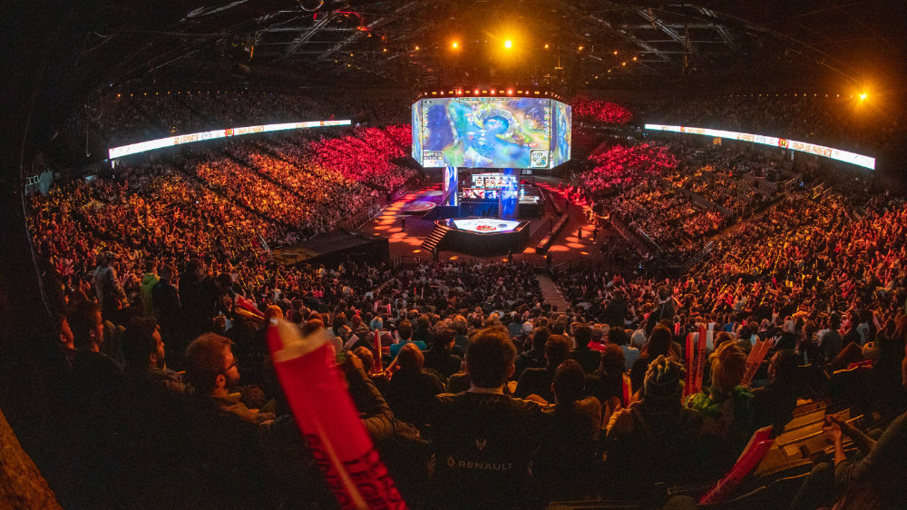 步加强了他 步加强了他