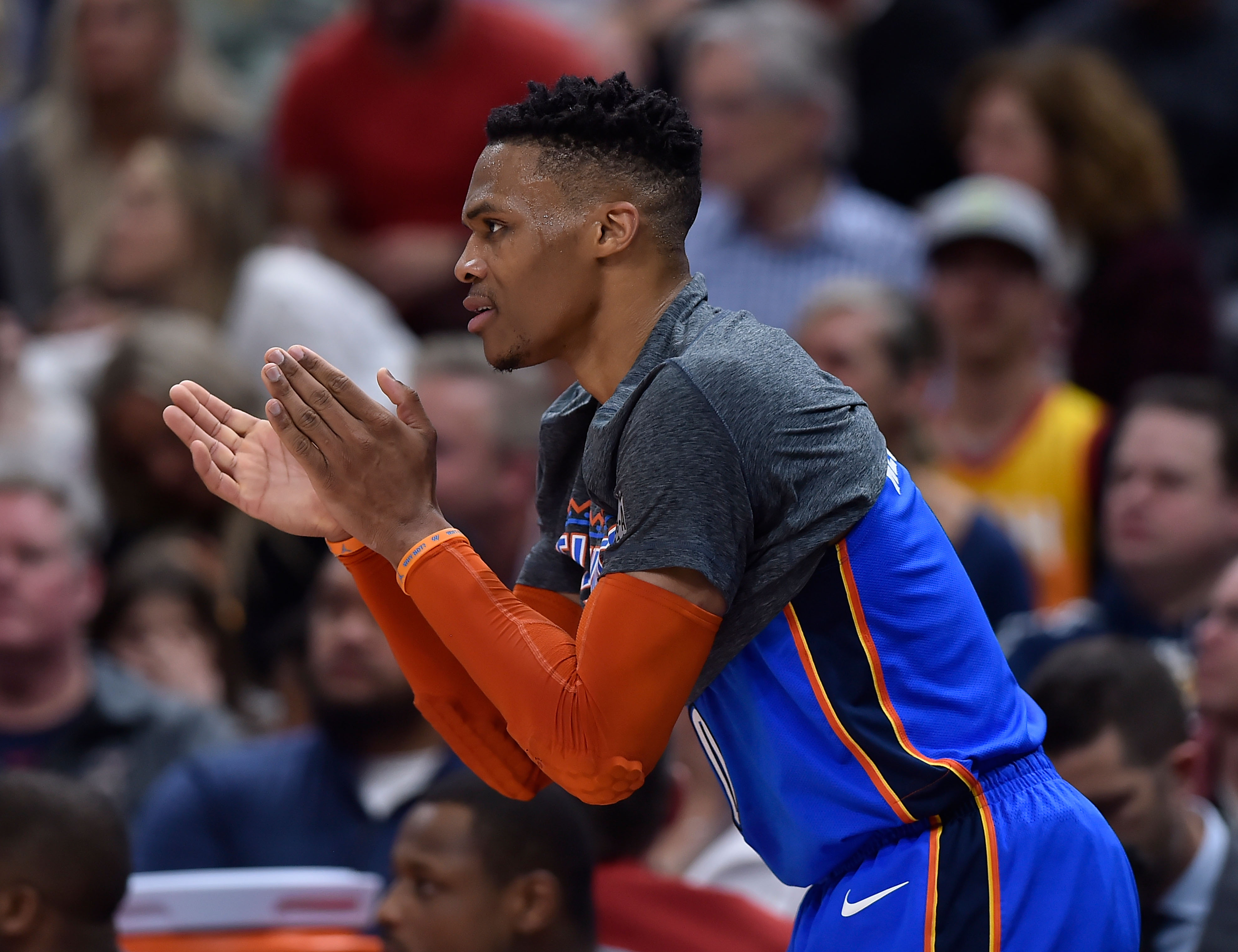 教练组在下 教练组在下