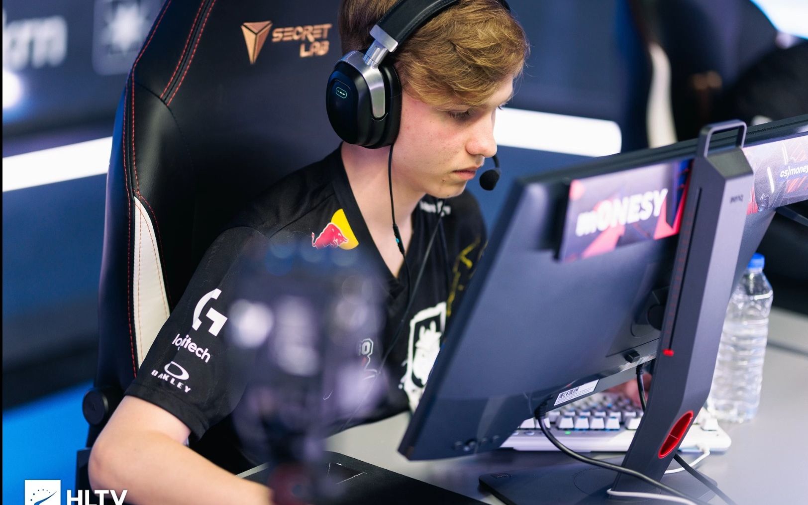 得了另一枚 得了另一枚