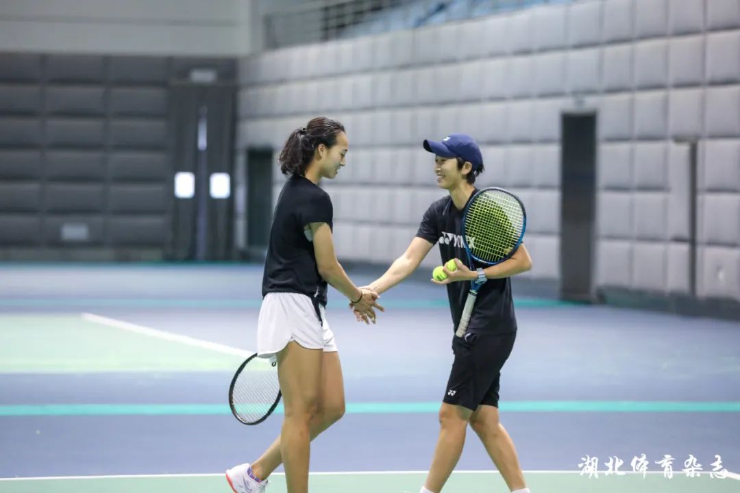 板保护与肘